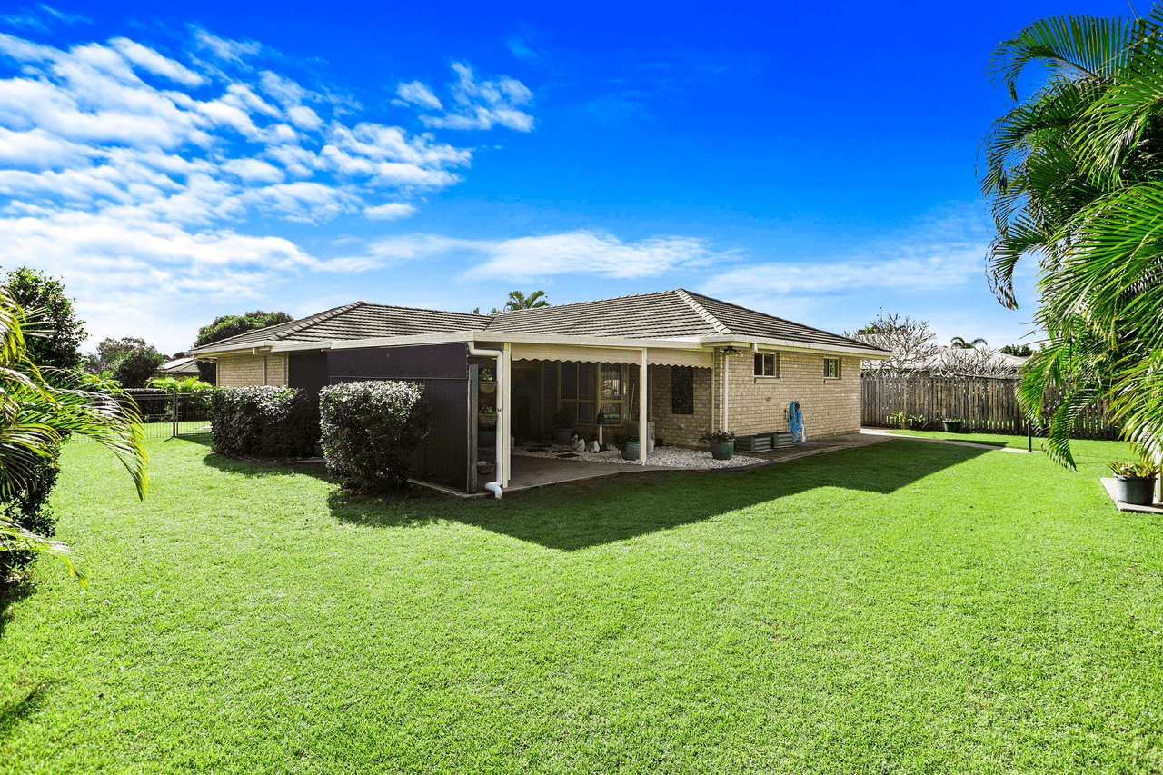 3 Magpie Court, ELI WATERS, QLD 4655