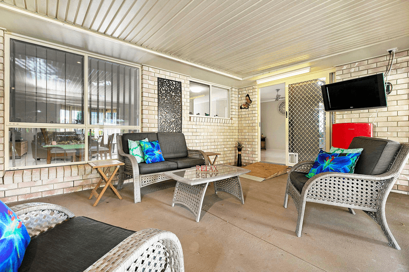 3 Magpie Court, ELI WATERS, QLD 4655