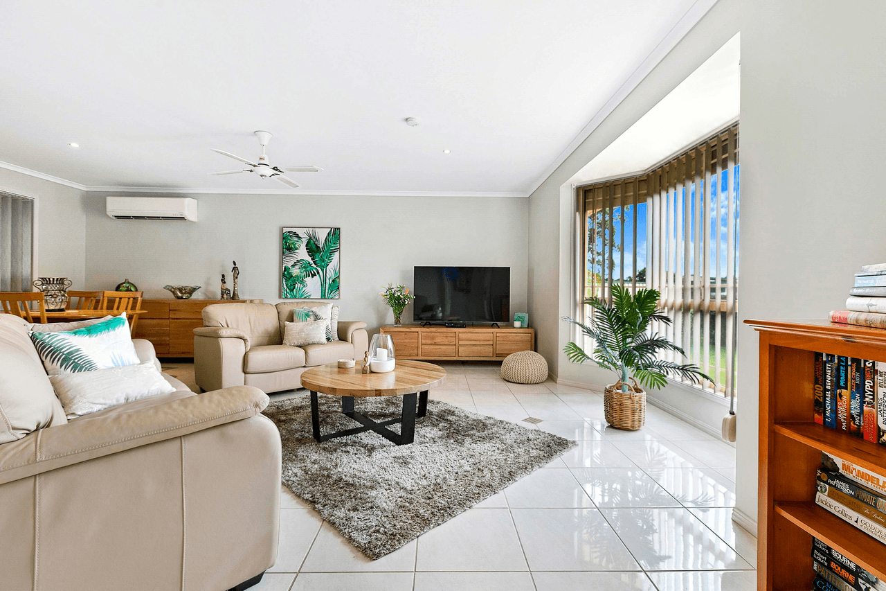 3 Magpie Court, ELI WATERS, QLD 4655