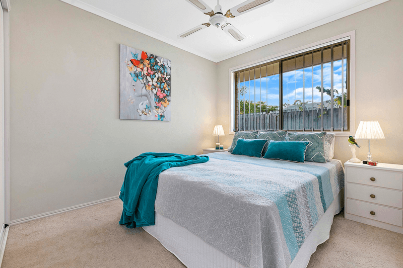 3 Magpie Court, ELI WATERS, QLD 4655