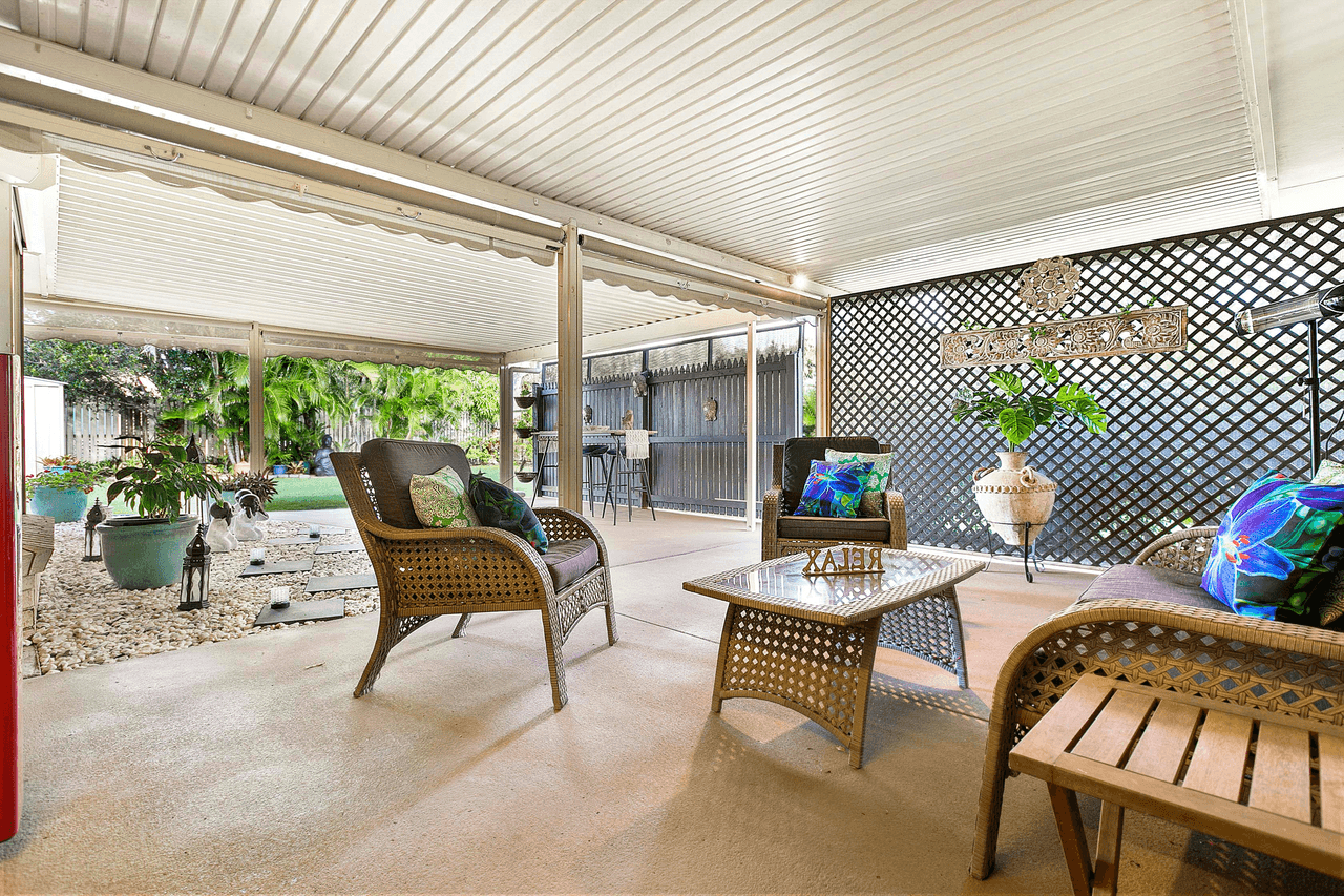 3 Magpie Court, ELI WATERS, QLD 4655