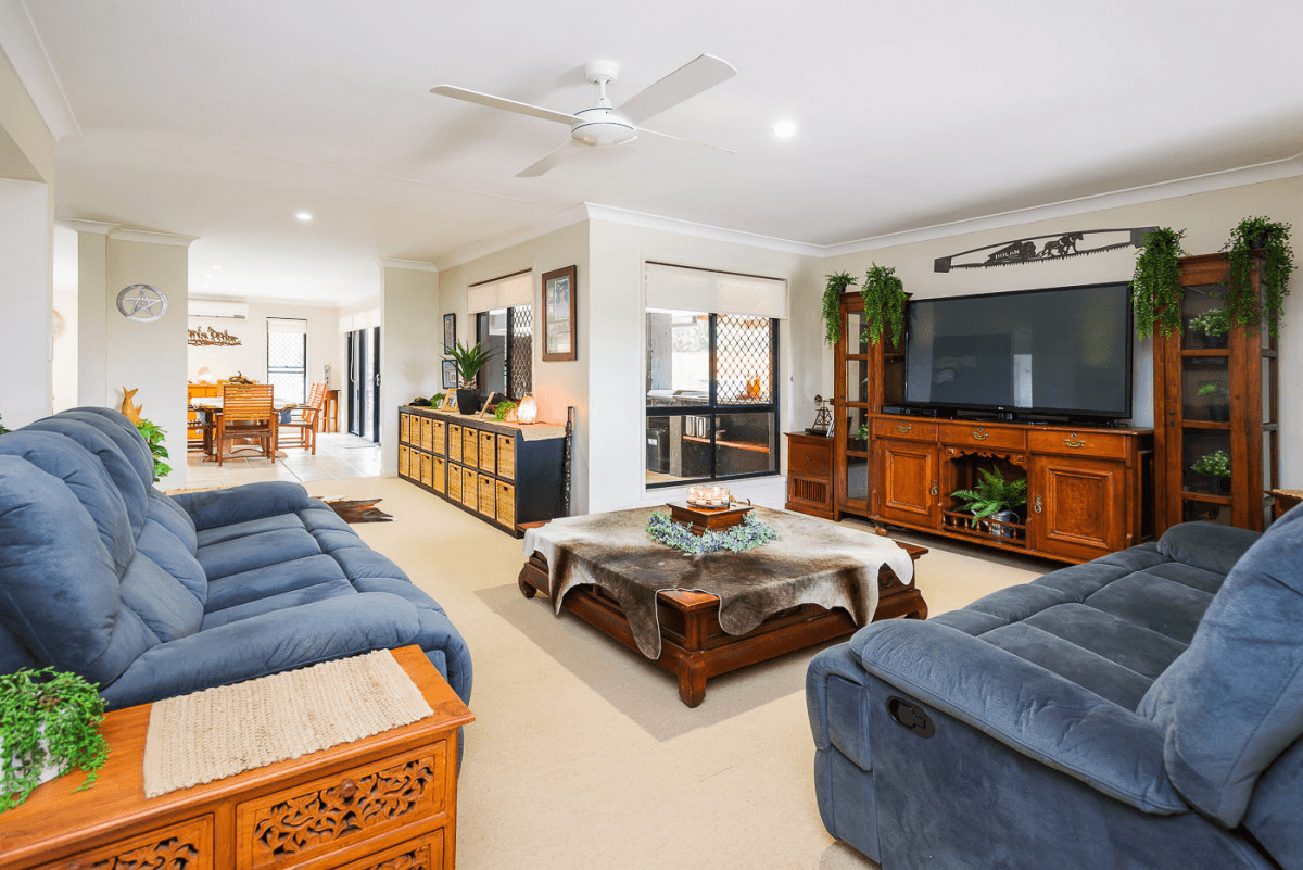 3 Wellers Street, Pacific Pines, QLD 4211