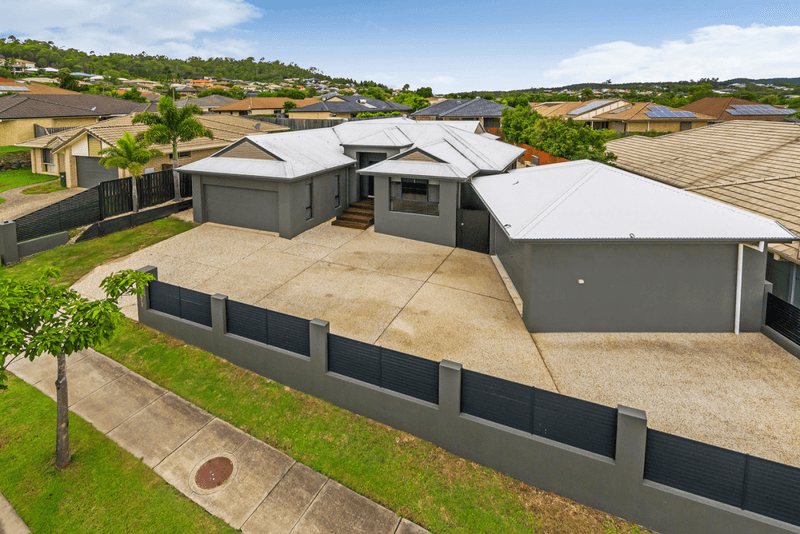3 Wellers Street, Pacific Pines, QLD 4211
