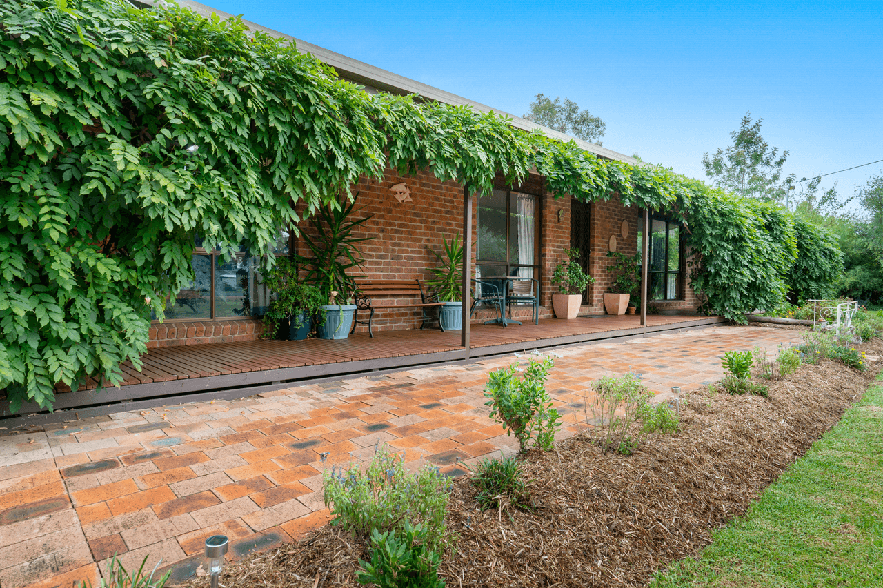 90 Gibson Street, JINDERA, NSW 2642