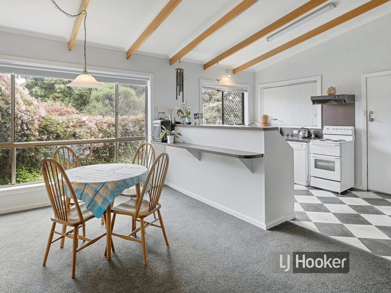 1-3 Honeysuckle Avenue, SISTERS BEACH, TAS 7321