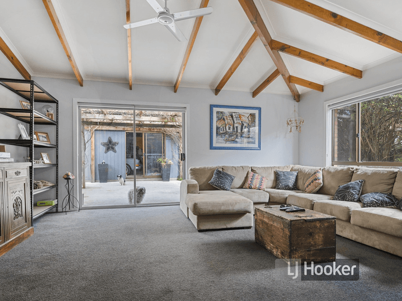 1-3 Honeysuckle Avenue, SISTERS BEACH, TAS 7321