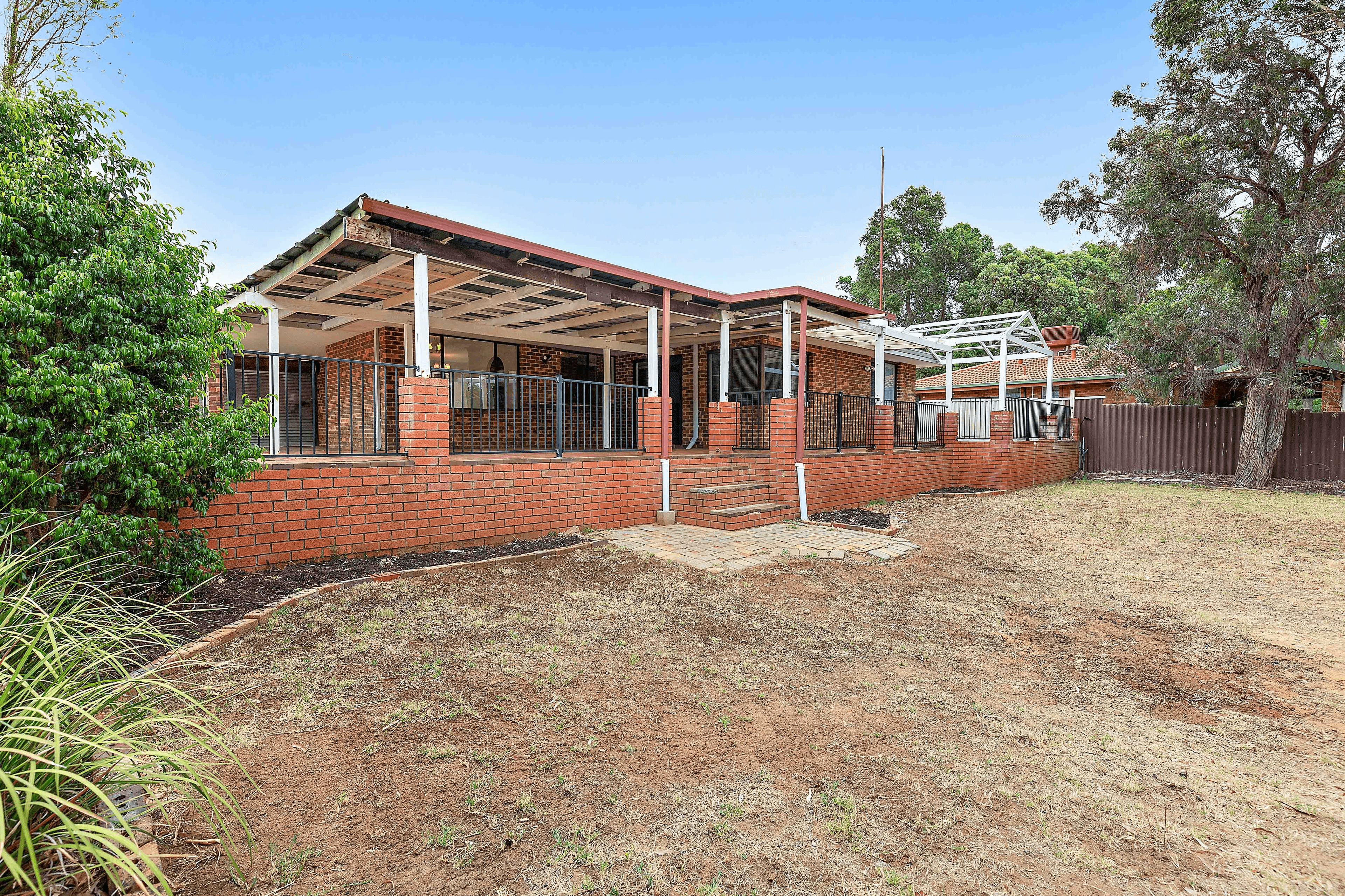 1 Morundah Place, Kelmscott, WA 6111