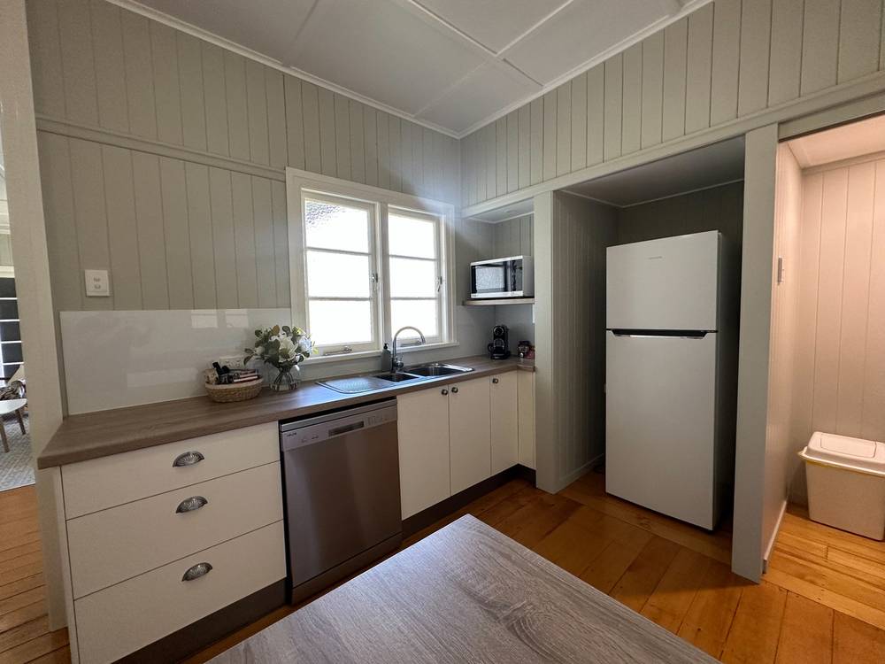16 Beech Street, BARCALDINE, QLD 4725