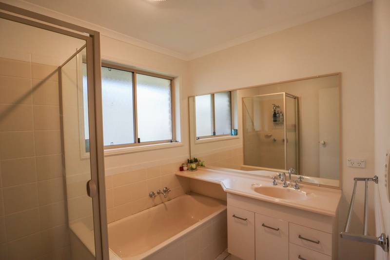 19 Brooker Drive, GOONELLABAH, NSW 2480