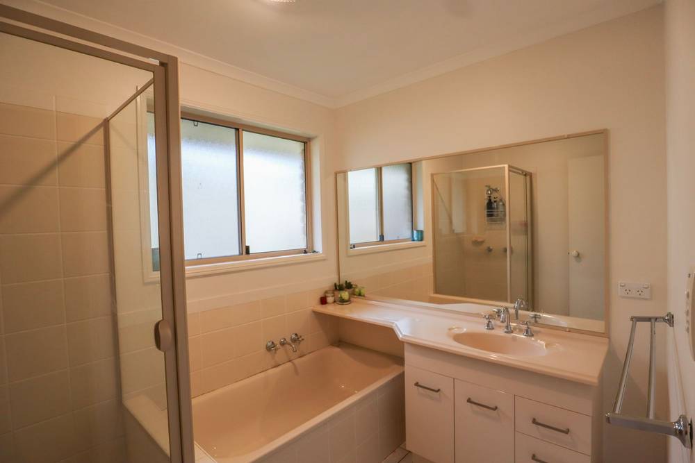 19 Brooker Drive, GOONELLABAH, NSW 2480