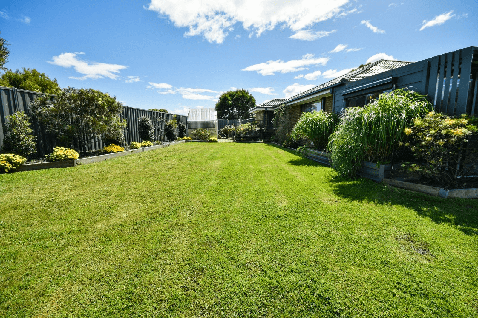 2 Jacaranda Dr, Paynesville, VIC 3880