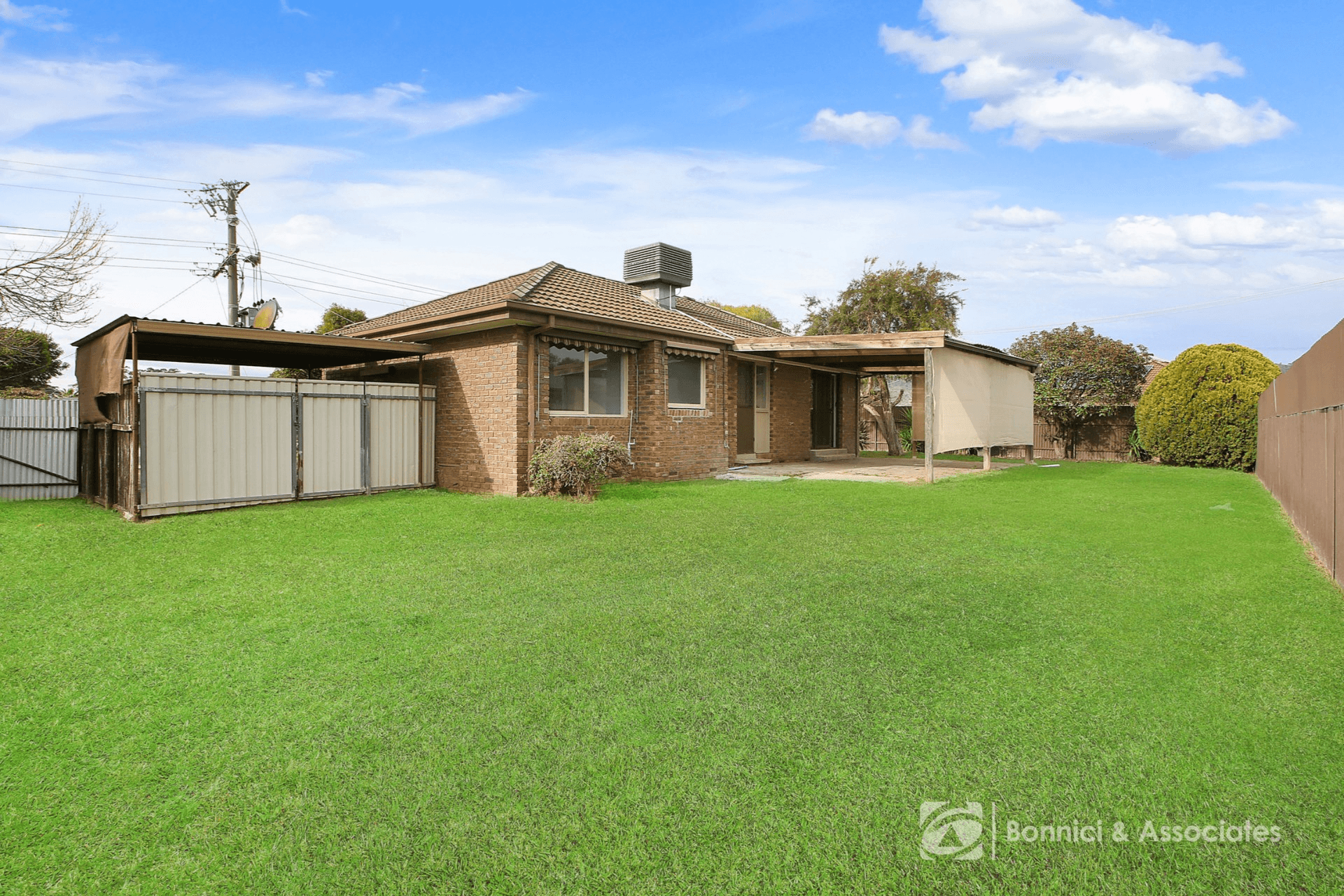 16 Robert Crescent, West Wodonga, VIC 3690