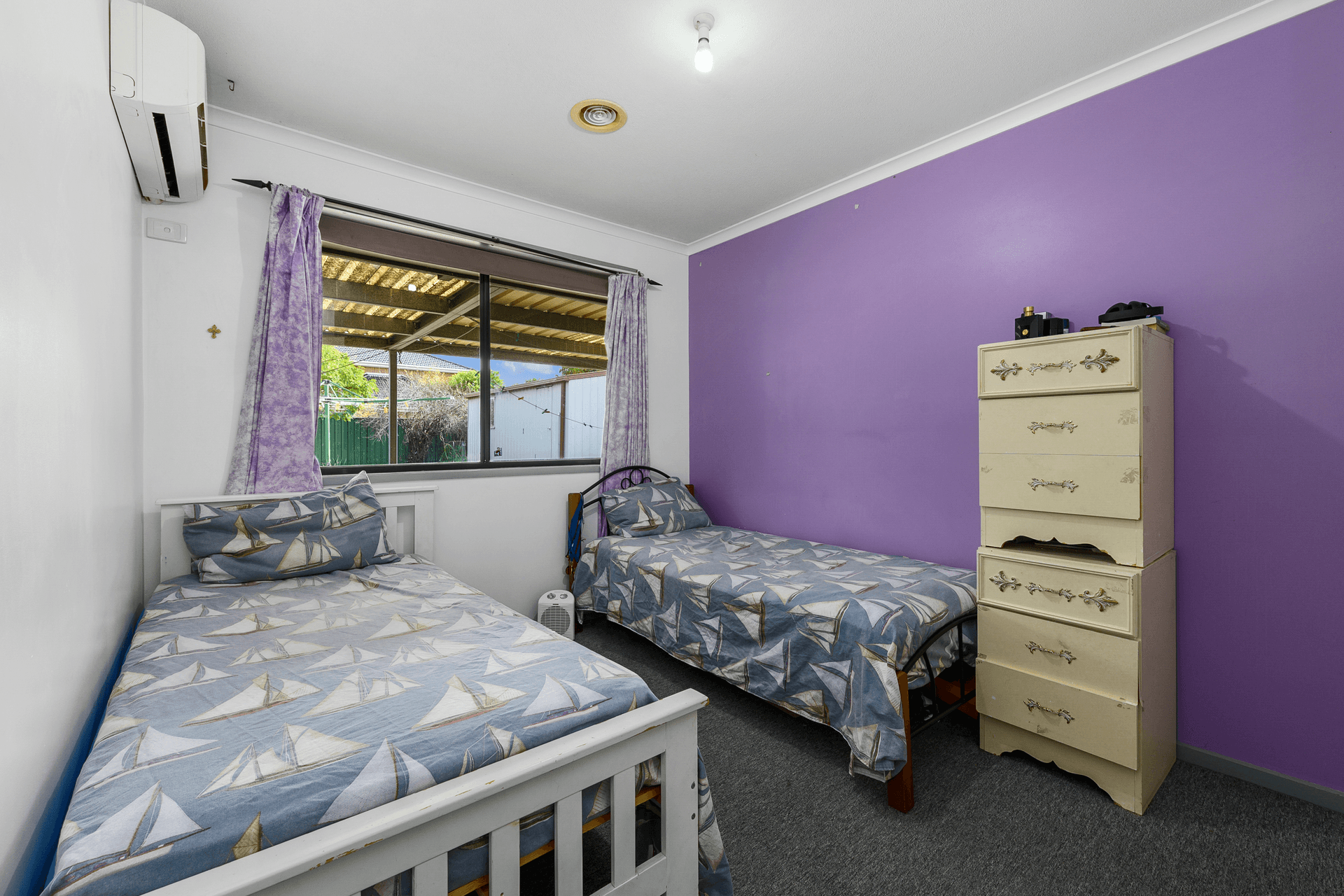 11 Flintoff Avenue, Burnside, VIC 3023