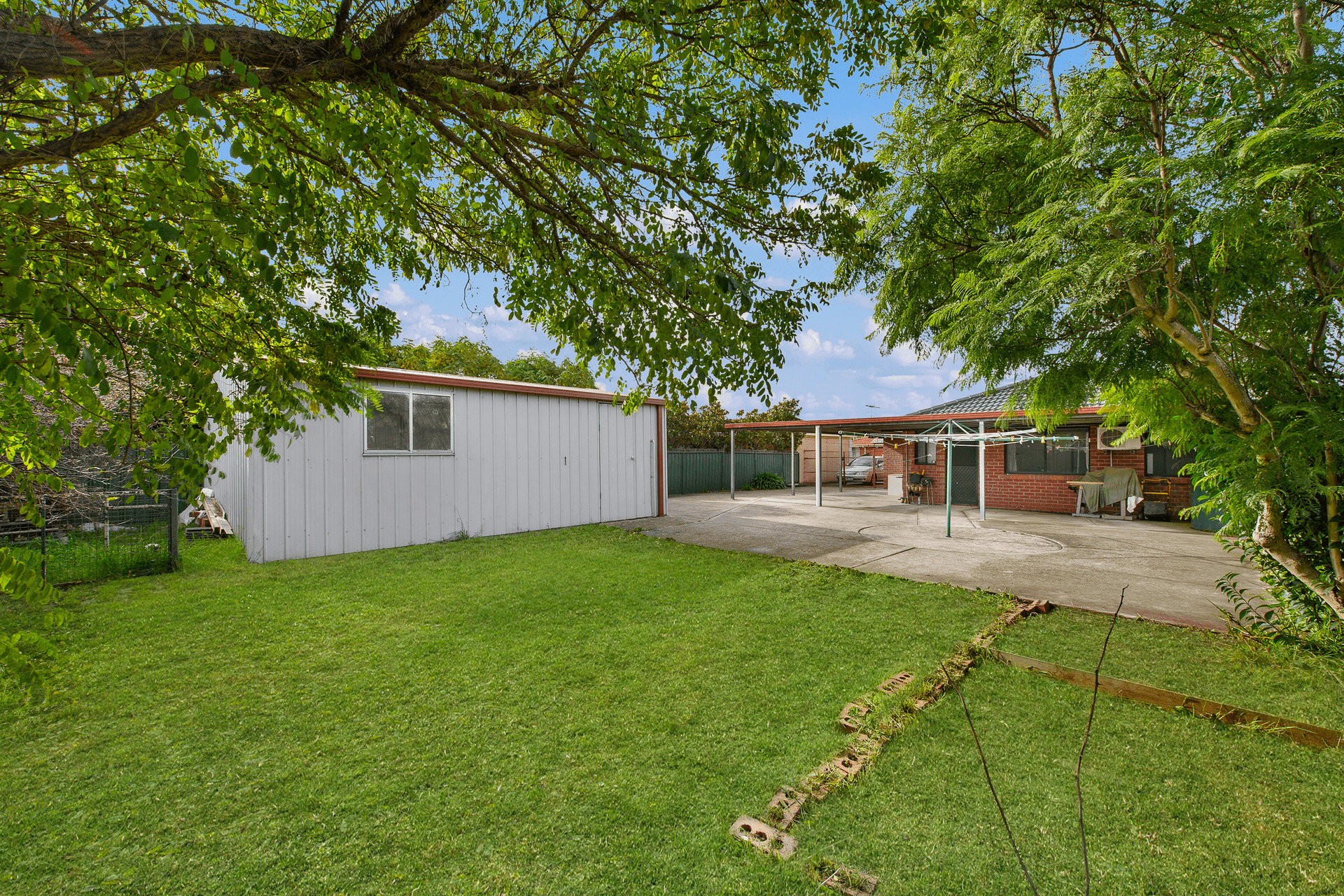 11 Flintoff Avenue, Burnside, VIC 3023