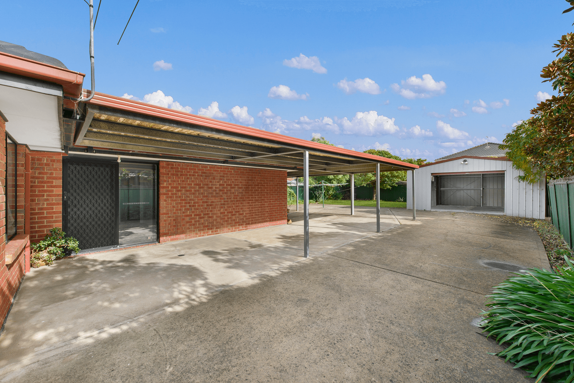 11 Flintoff Avenue, Burnside, VIC 3023