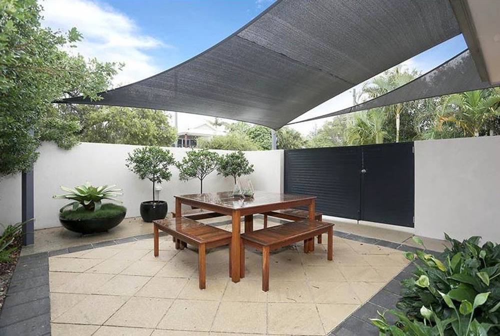 2/51 Walton Street, SOUTHPORT, QLD 4215