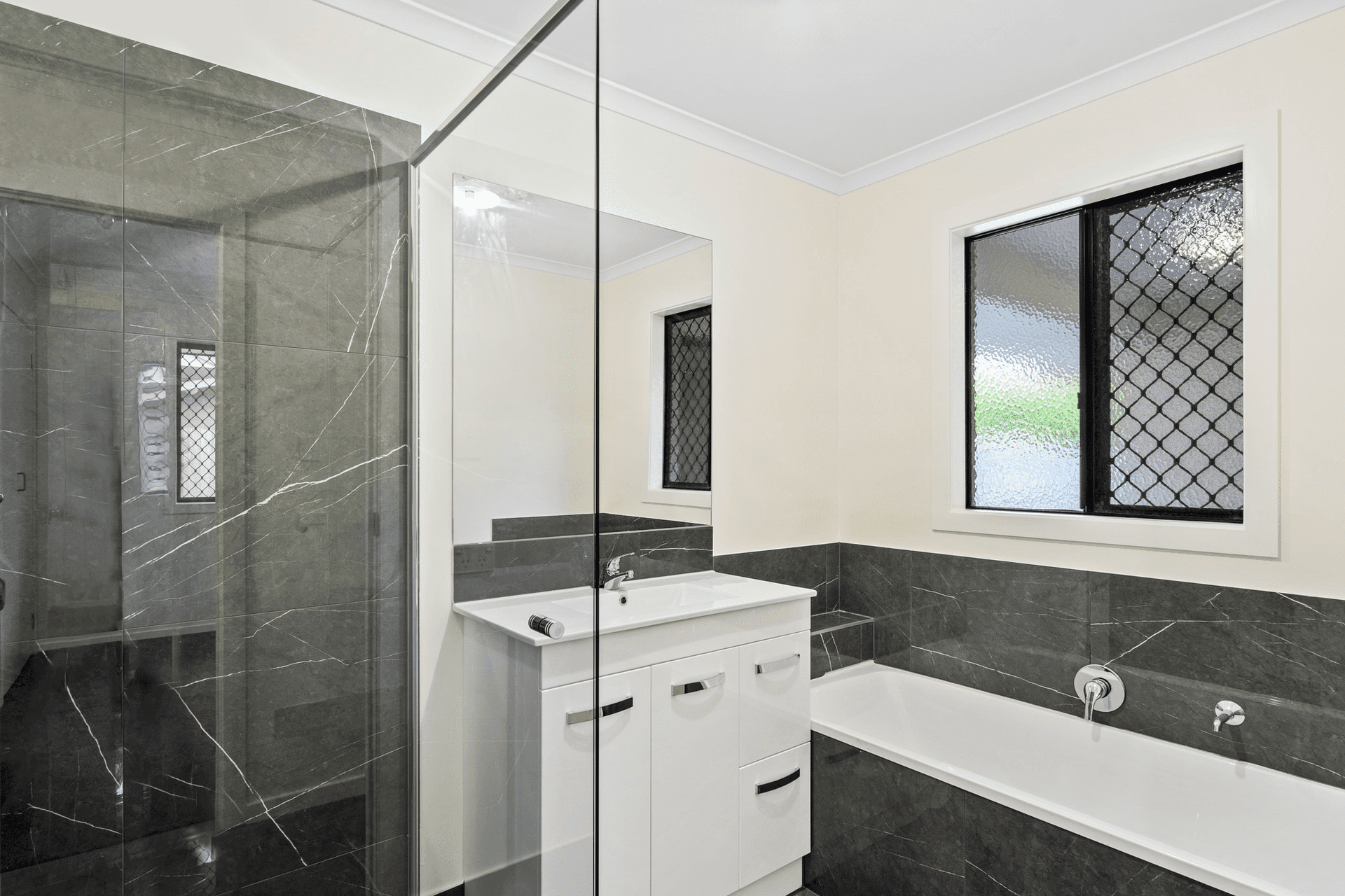 33 Aberdeen Parade, Boondall, QLD 4034