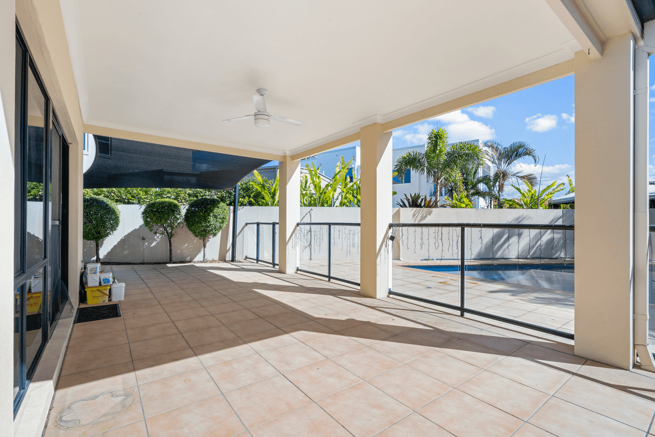 24/145 Palm Meadows Drive, CARRARA, QLD 4211