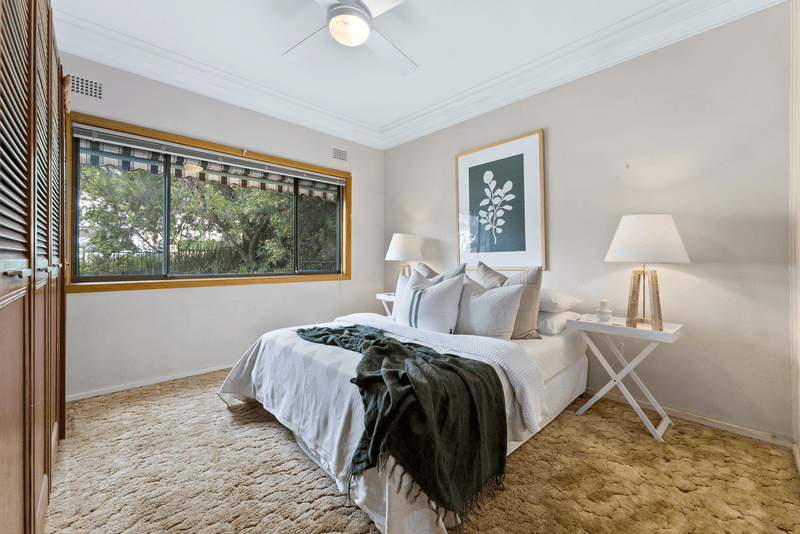 64 Parklands Avenue, HEATHCOTE, NSW 2233