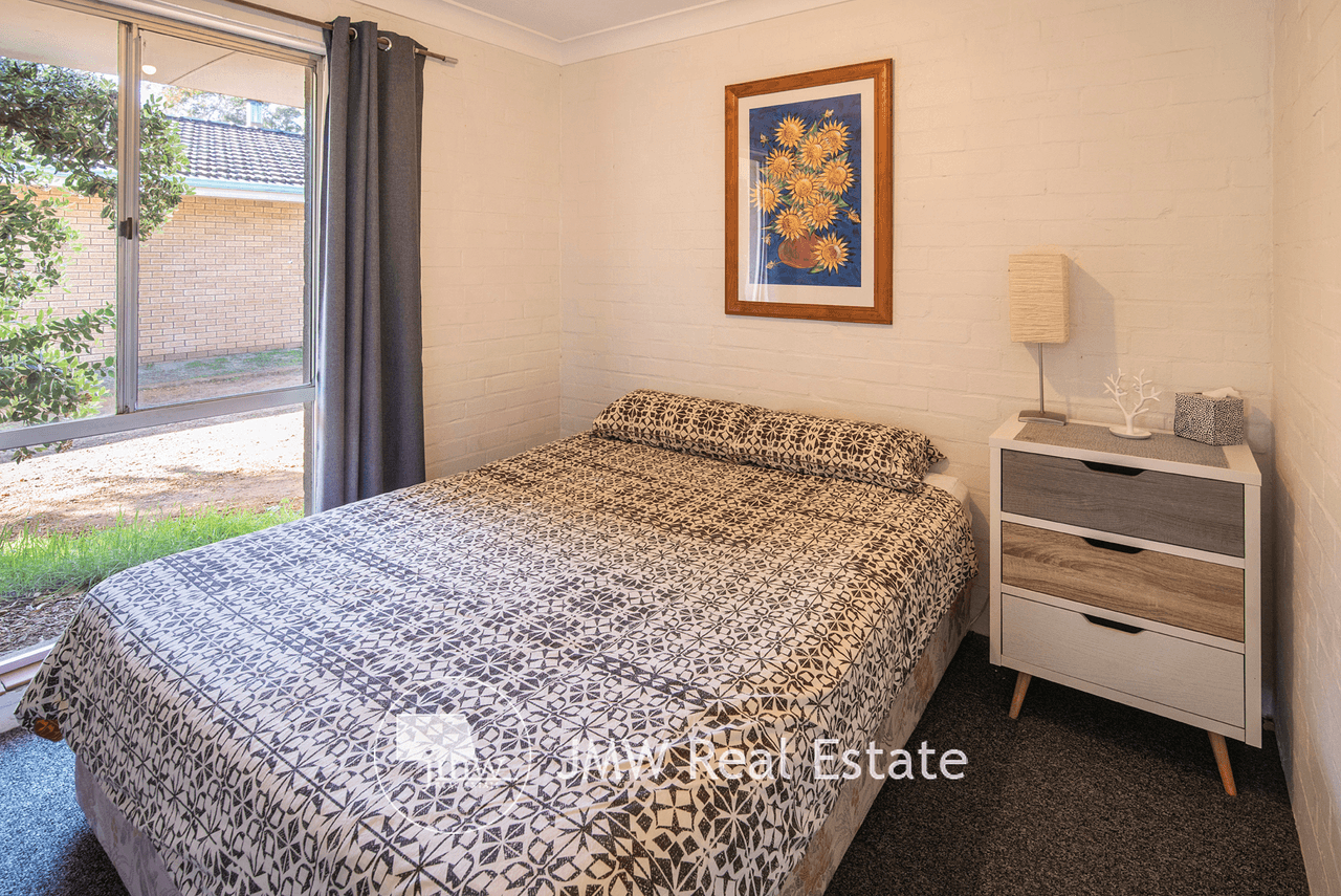 1/8 Pine Court, QUINDALUP, WA 6281