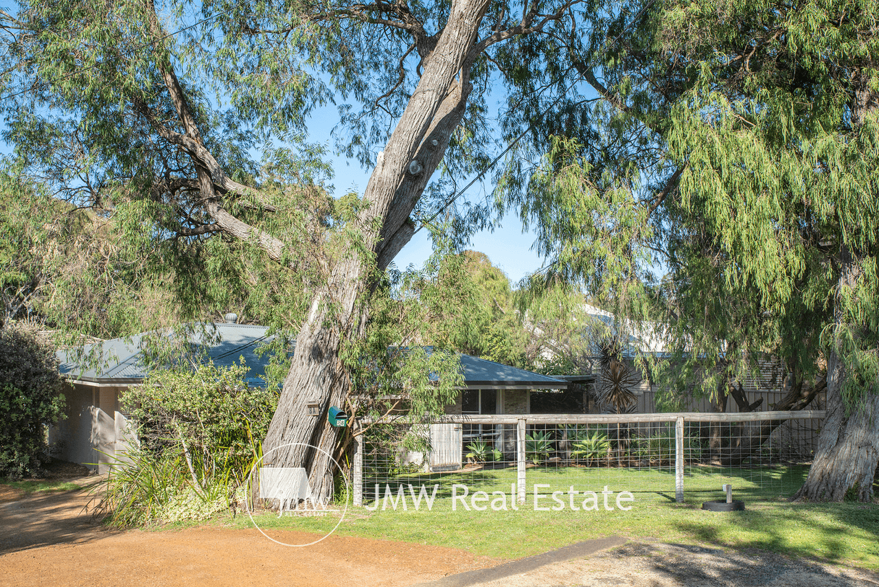 1/8 Pine Court, QUINDALUP, WA 6281