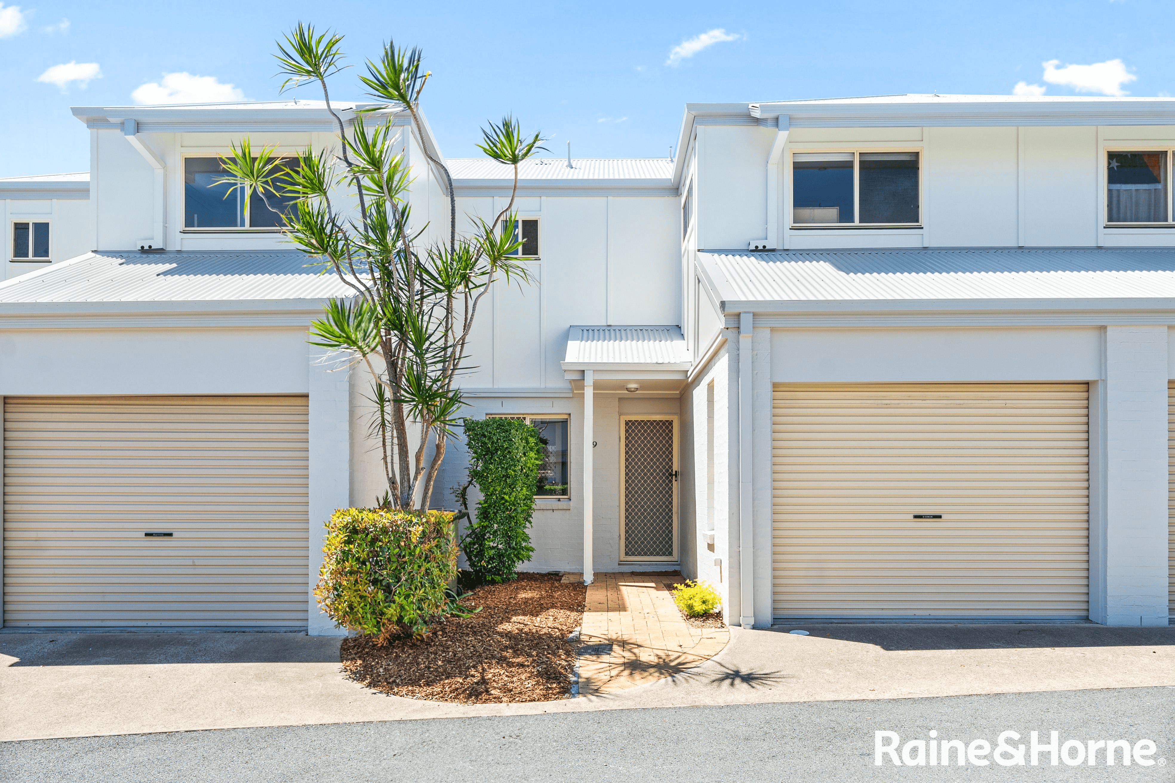 9/11 Oakmont Avenue, OXLEY, QLD 4075