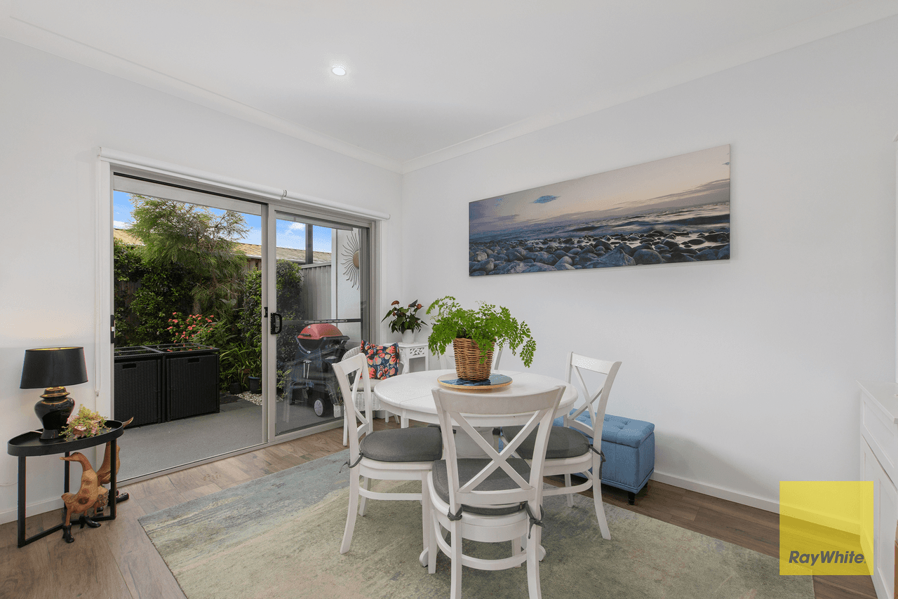 13/4 Everglades Crescent, WOY WOY, NSW 2256