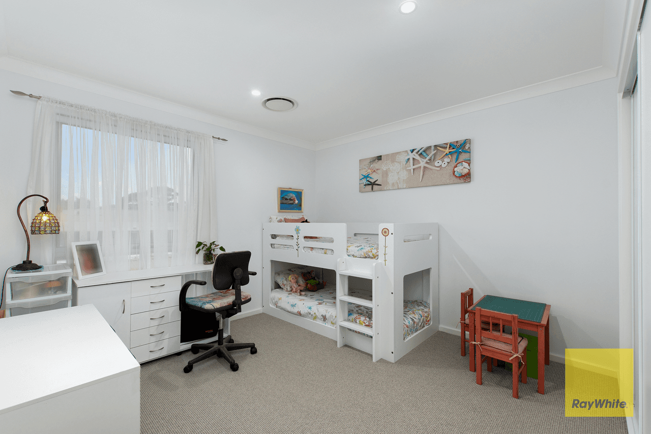 13/4 Everglades Crescent, WOY WOY, NSW 2256