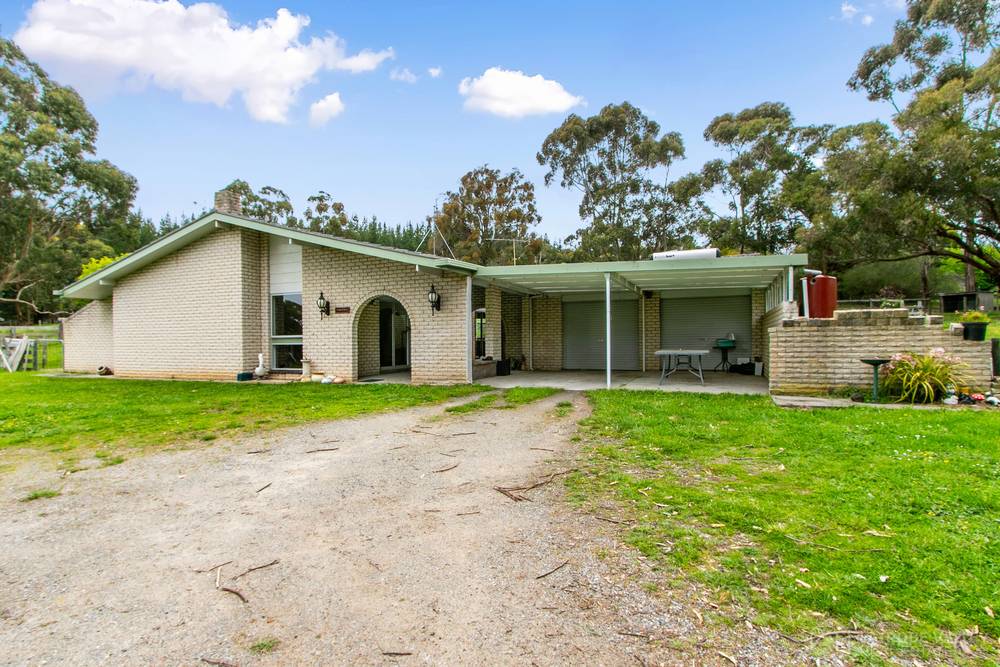 15 Rickard Drive, Churchill, VIC 3842