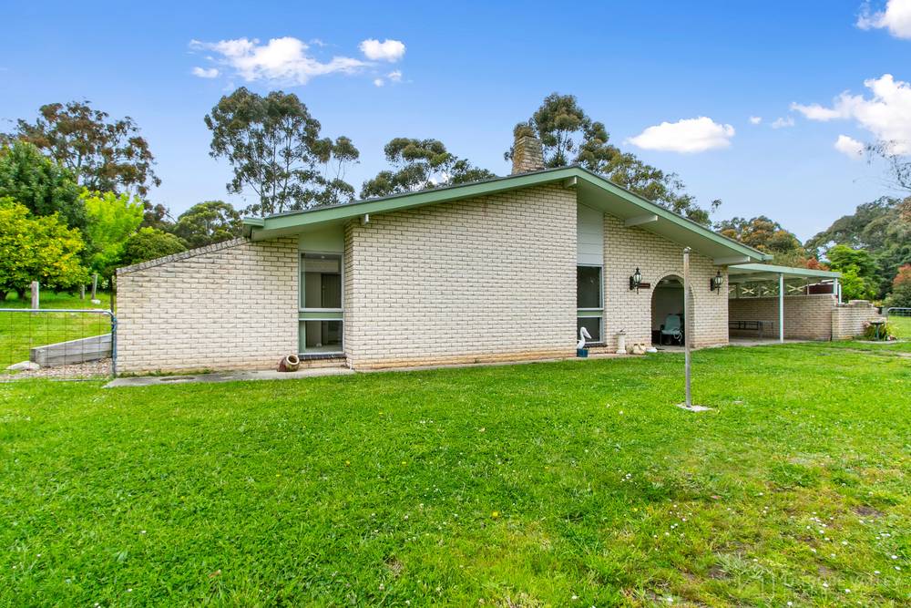 15 Rickard Drive, Churchill, VIC 3842