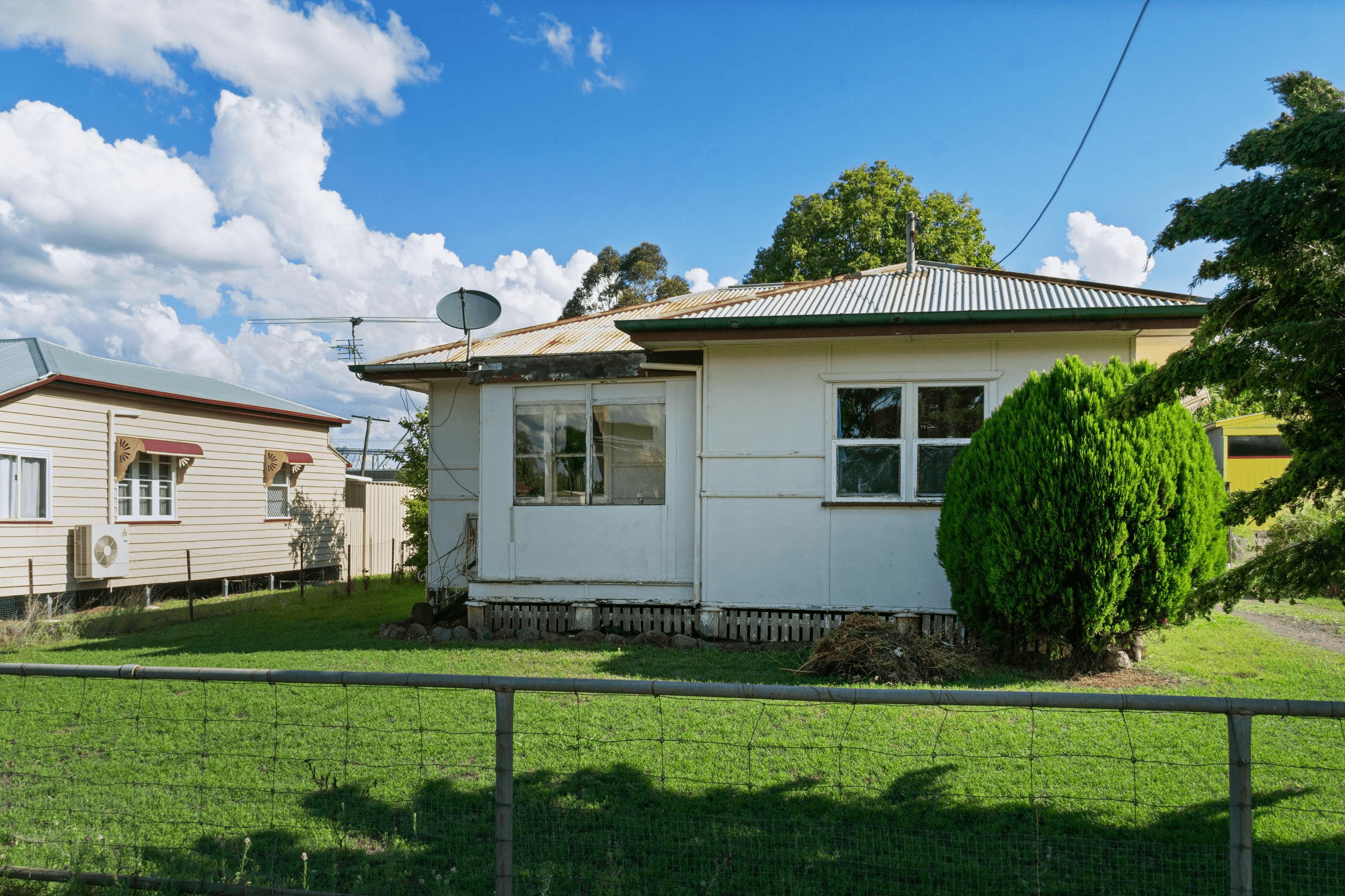 217 Bridge Street, OAKEY, QLD 4401