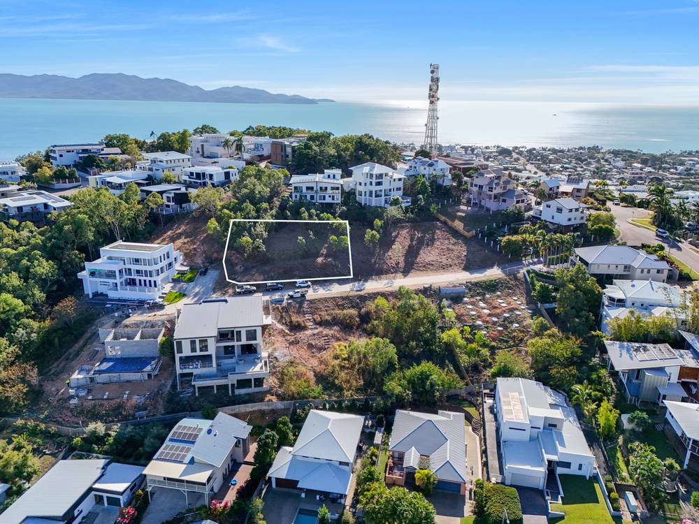 Monash Place, CASTLE HILL, QLD 4810