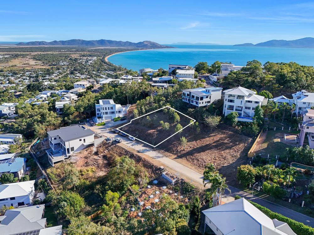 Monash Place, CASTLE HILL, QLD 4810