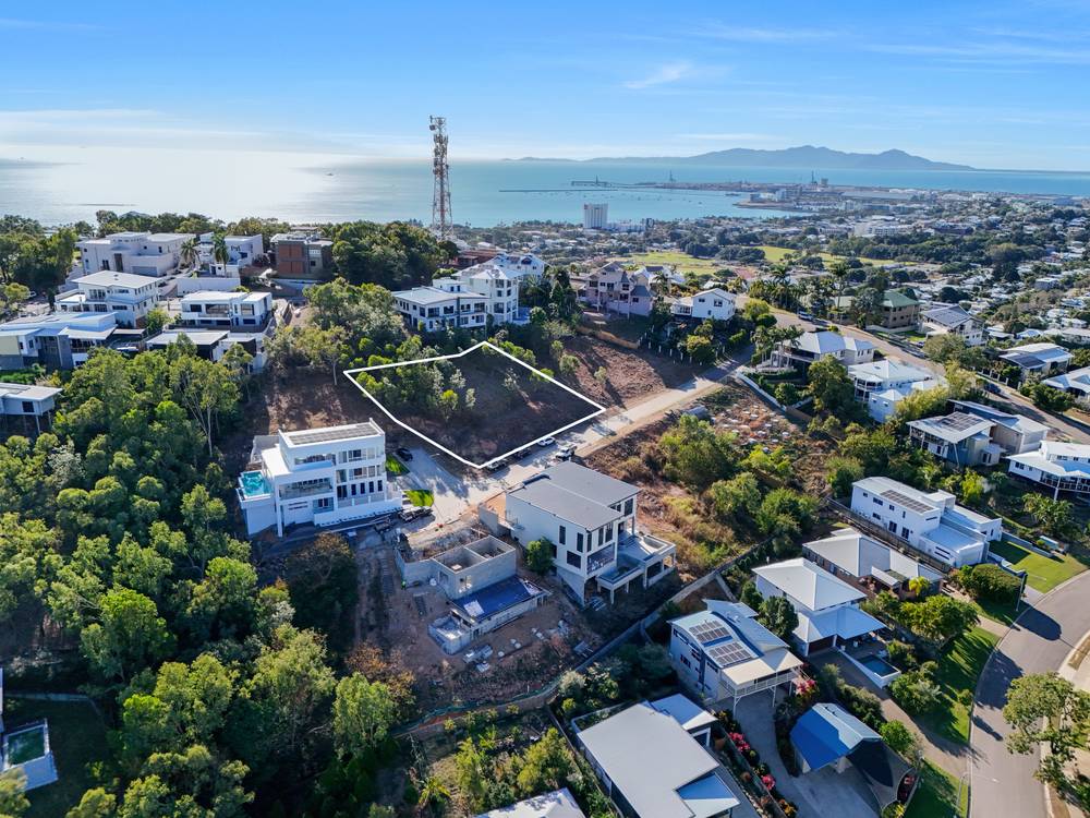 Monash Place, CASTLE HILL, QLD 4810