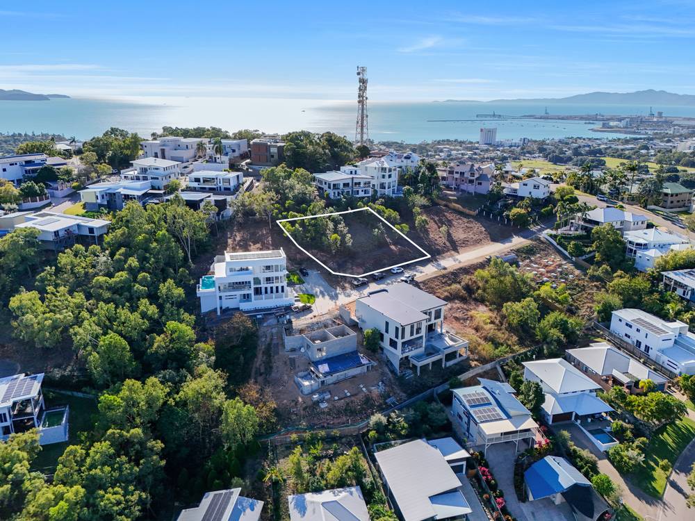 Monash Place, CASTLE HILL, QLD 4810