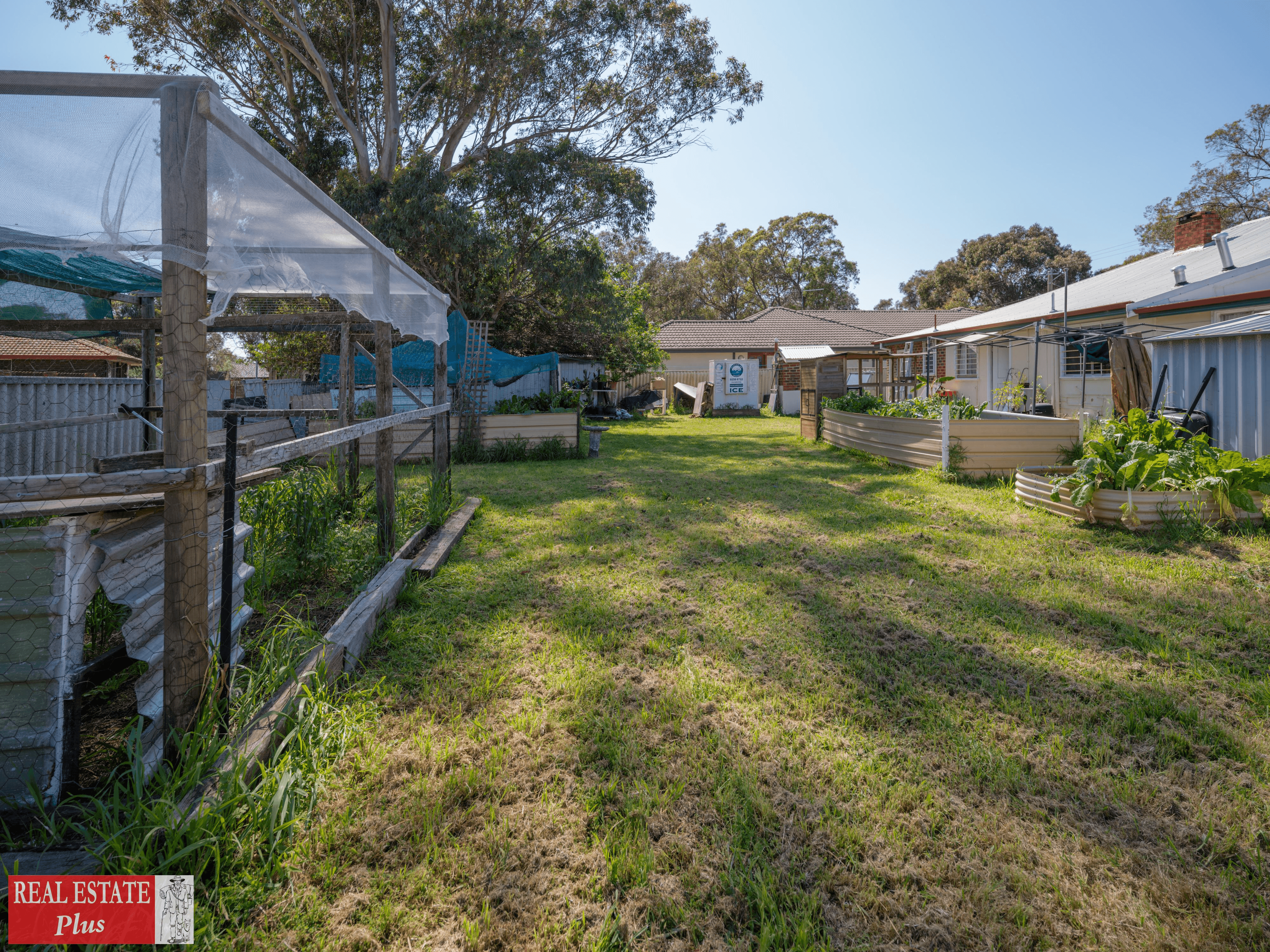 12 Hazelmere Crescent, HAZELMERE, WA 6055