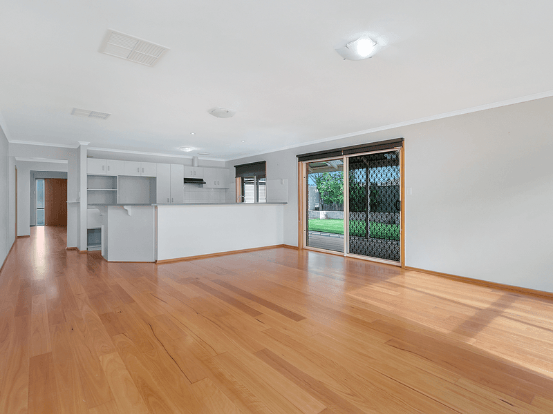 1 GOLDEN WAY, NURIOOTPA, SA 5355