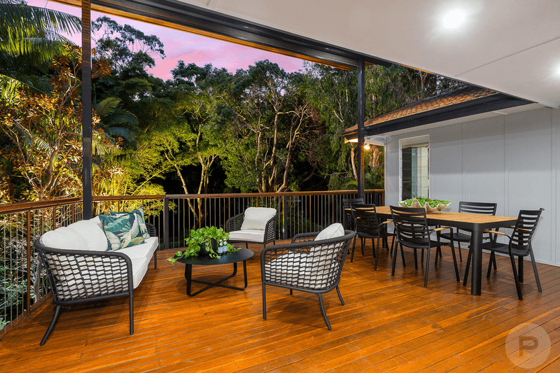 61 Lorward Avenue, BARDON, QLD 4065