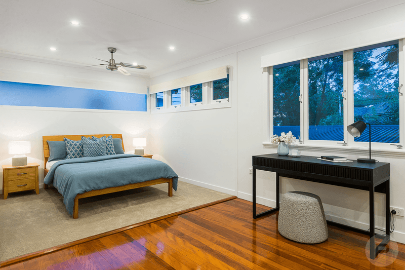 61 Lorward Avenue, BARDON, QLD 4065