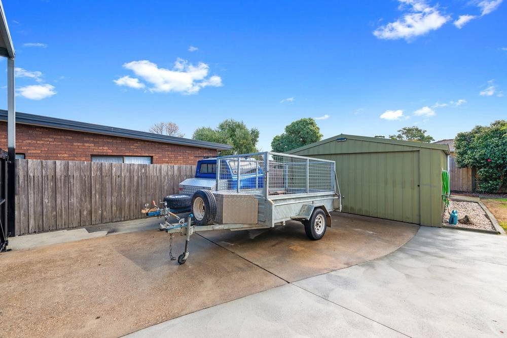 21 Periwinkle Drive, Lakes Entrance, VIC 3909
