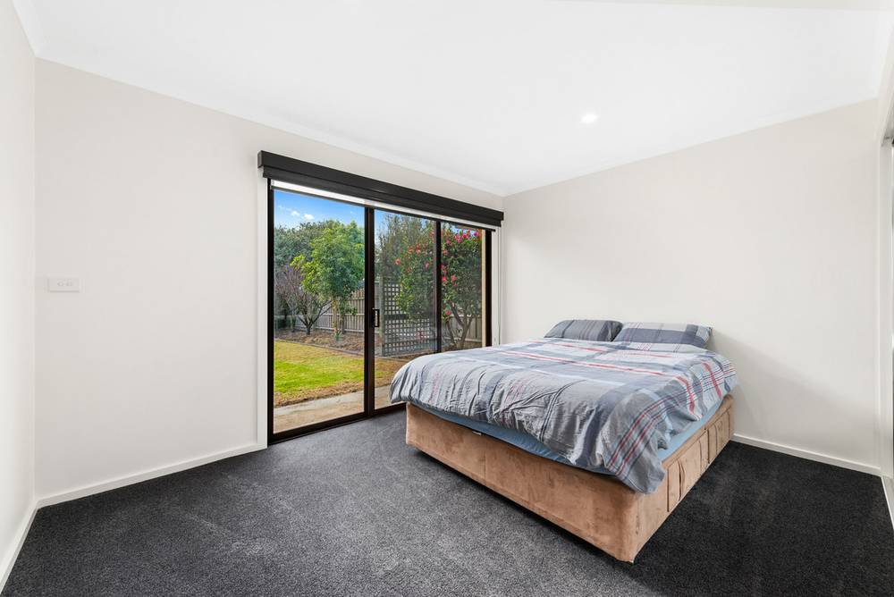 21 Periwinkle Drive, Lakes Entrance, VIC 3909