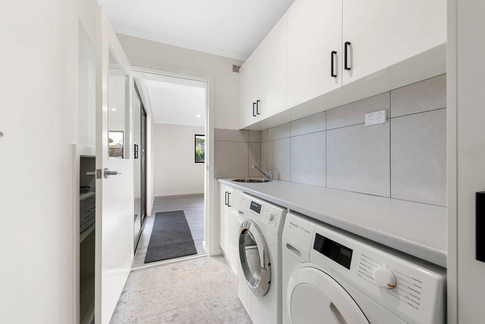 21 Periwinkle Drive, Lakes Entrance, VIC 3909