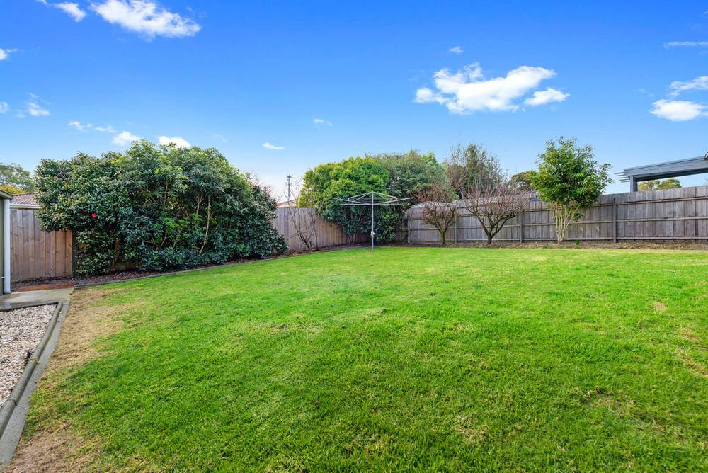 21 Periwinkle Drive, Lakes Entrance, VIC 3909