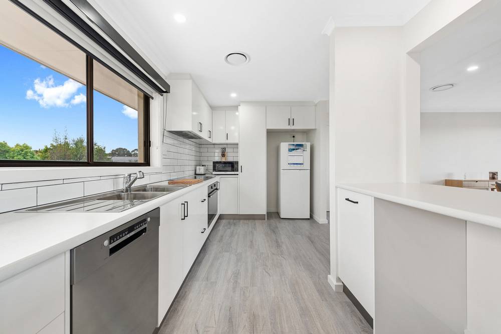 21 Periwinkle Drive, Lakes Entrance, VIC 3909