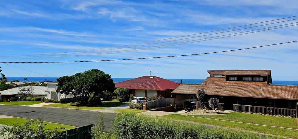 21 Periwinkle Drive, Lakes Entrance, VIC 3909
