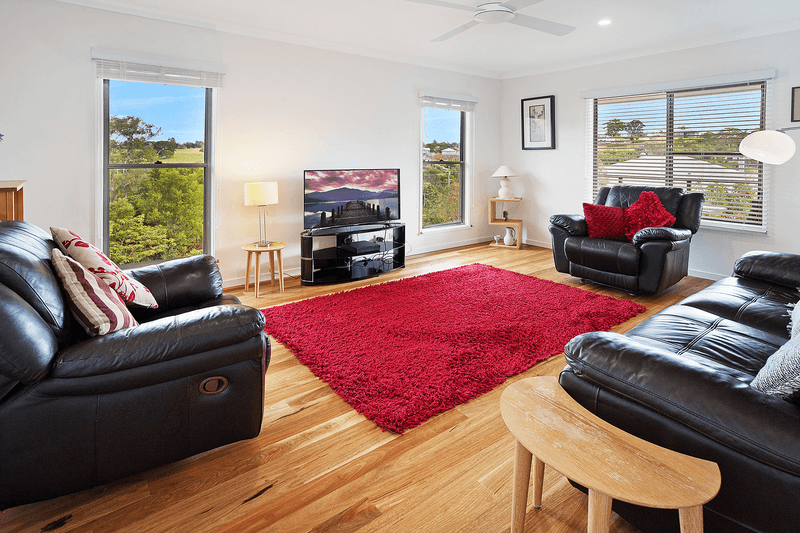 18 Greenfields Ct, Maleny, QLD 4552