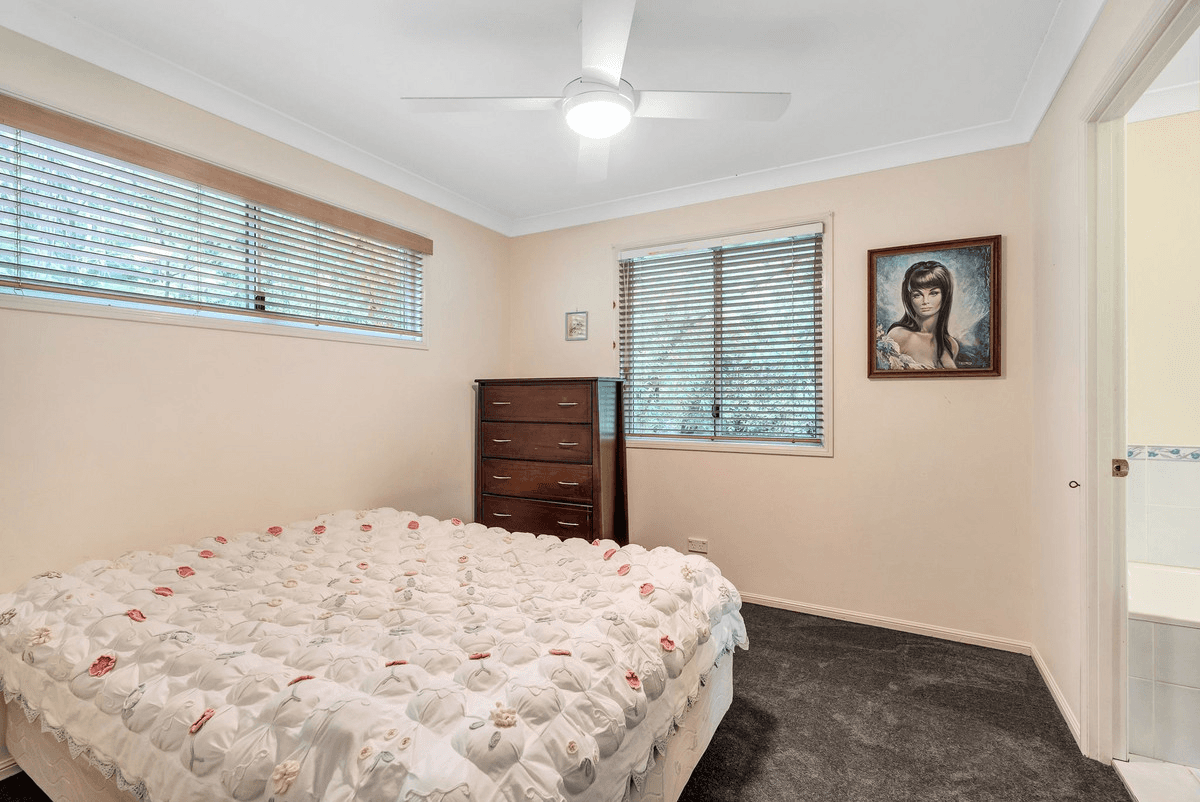 11 Walgooan Way, Ocean Shores, NSW 2483