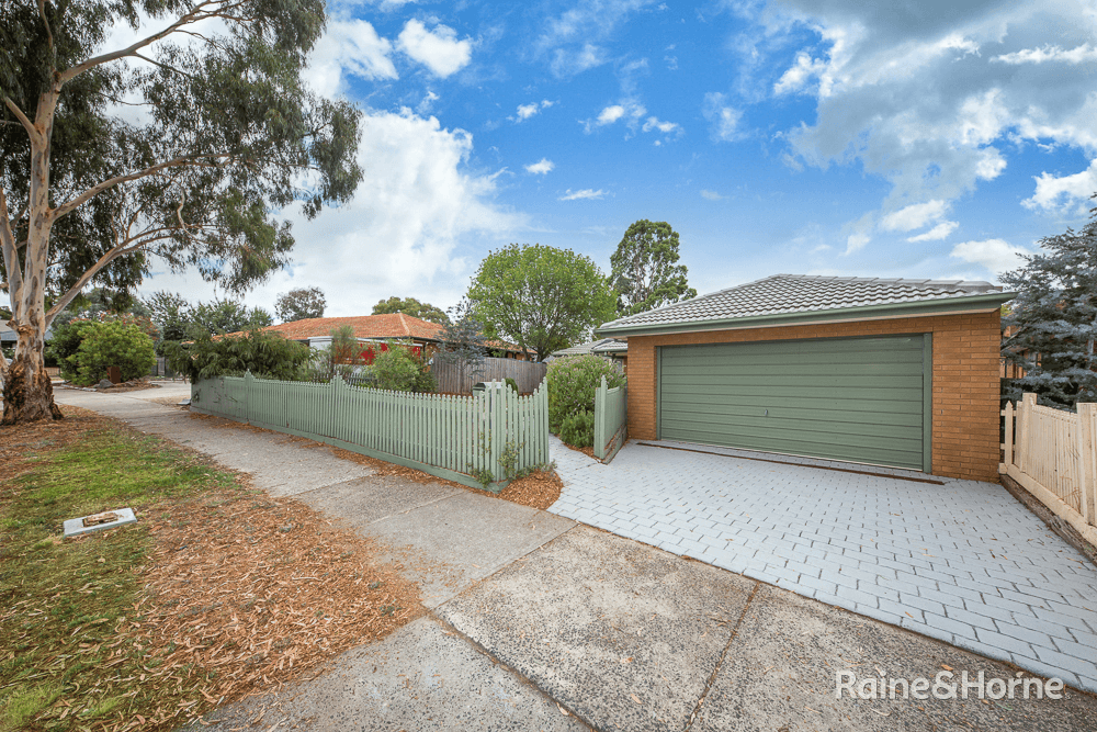 36 McEwen Drive, SUNBURY, VIC 3429