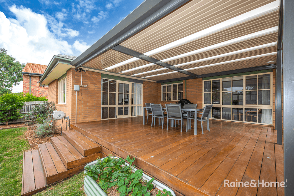 36 McEwen Drive, SUNBURY, VIC 3429