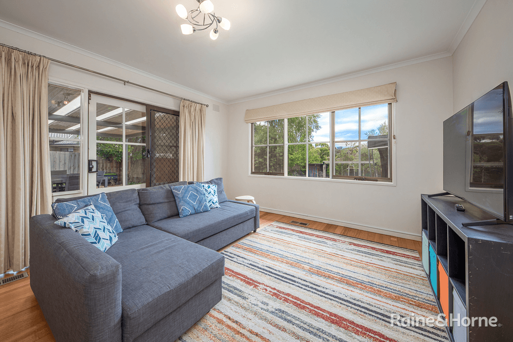 36 McEwen Drive, SUNBURY, VIC 3429